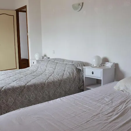 Sp270-001 Maison 4 Pieces Pierre La فيلة