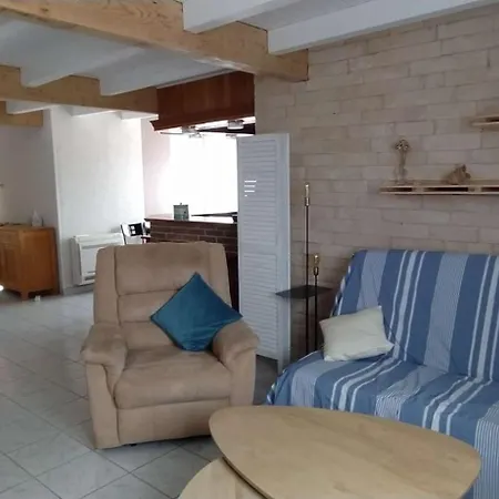Sp270-001 Maison 4 Pièces Pierre La *